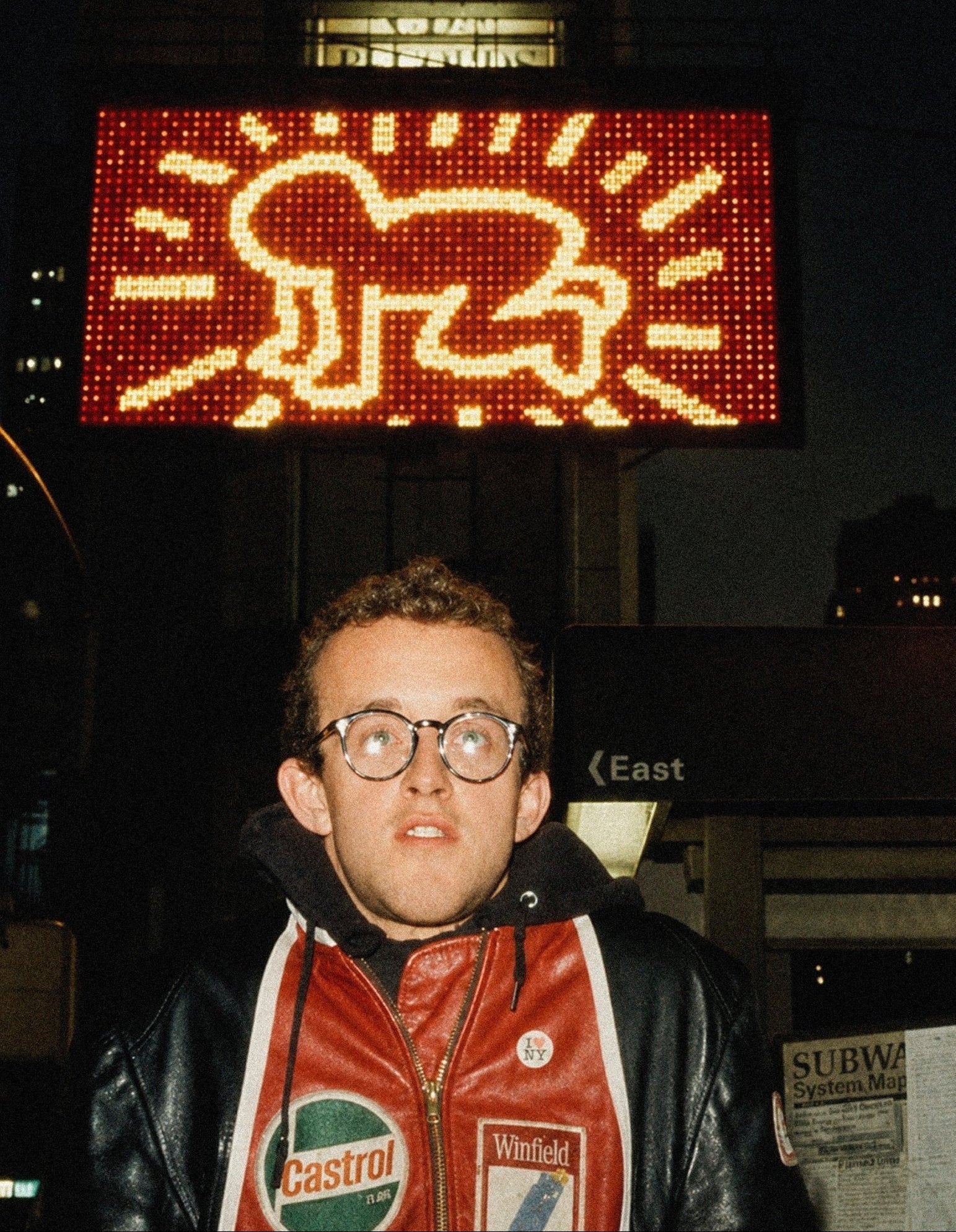 Keith Haring Photography - Reusable Peel-and-Stick Poster - Pasquín